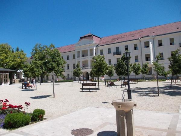 Liliom Apartments Balatonfuered 외부 사진